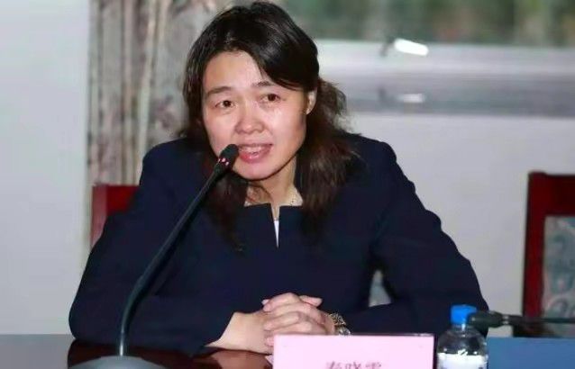 酒吧的女人